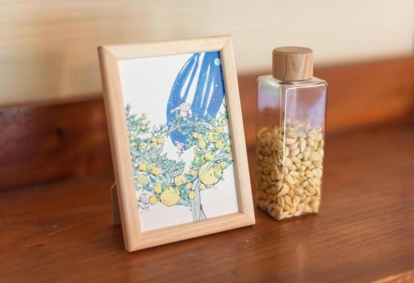 Номер Стандарт, Hostel 東風ノ家（kochi No Ya）