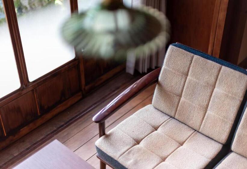 Четырехместный Номер Стандарт, Hostel 東風ノ家（kochi No Ya）