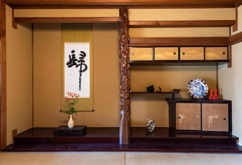 Четырехместный Номер Стандарт, Hostel 東風ノ家（kochi No Ya）