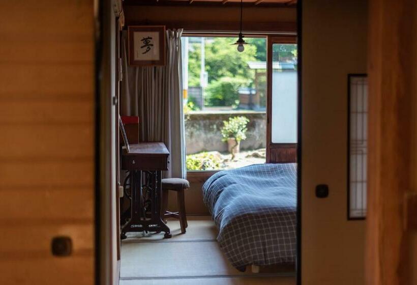 Номер Стандарт Индивидуальный, Hostel 東風ノ家（kochi No Ya）