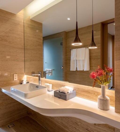 سوئیت پرزیدنت, Fleur De Lys Hotel Quy Nhon