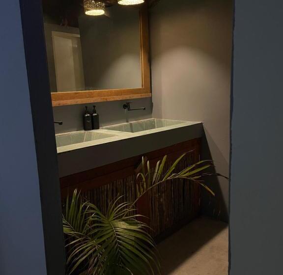 اتاق استاندارد با سرویس بهداشتی مشترک, La Bohème Boutique Glamping