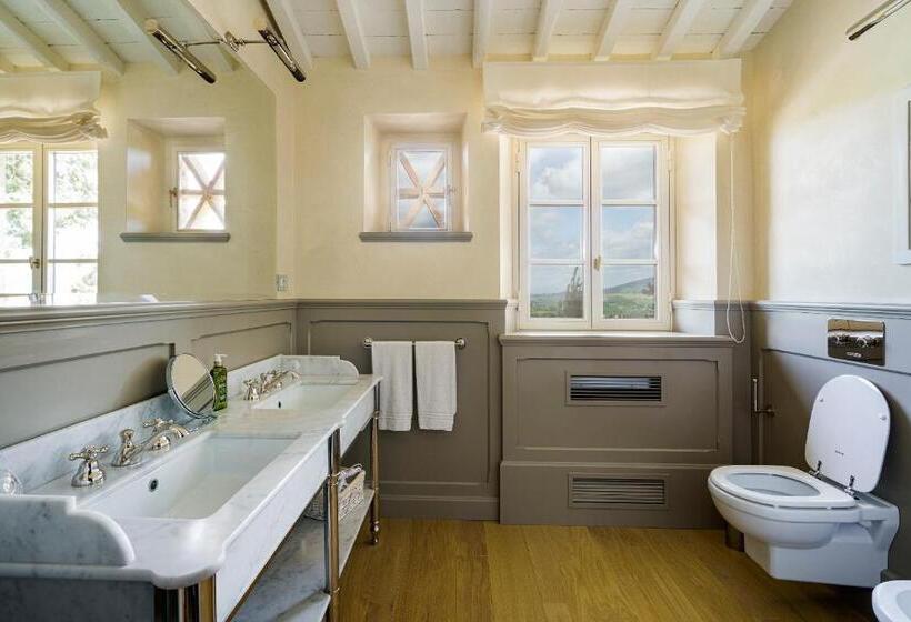 Delüks Oda, La Pietra Del Cabreo