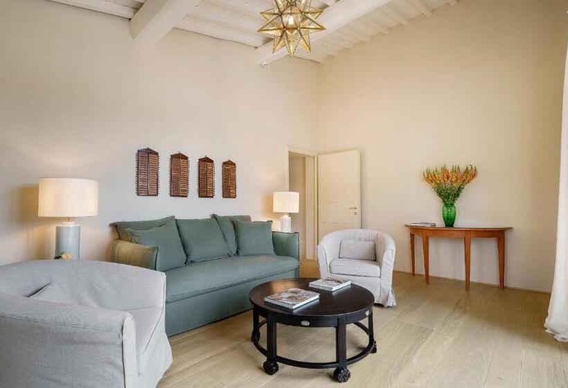 Junior Süit, La Pietra Del Cabreo