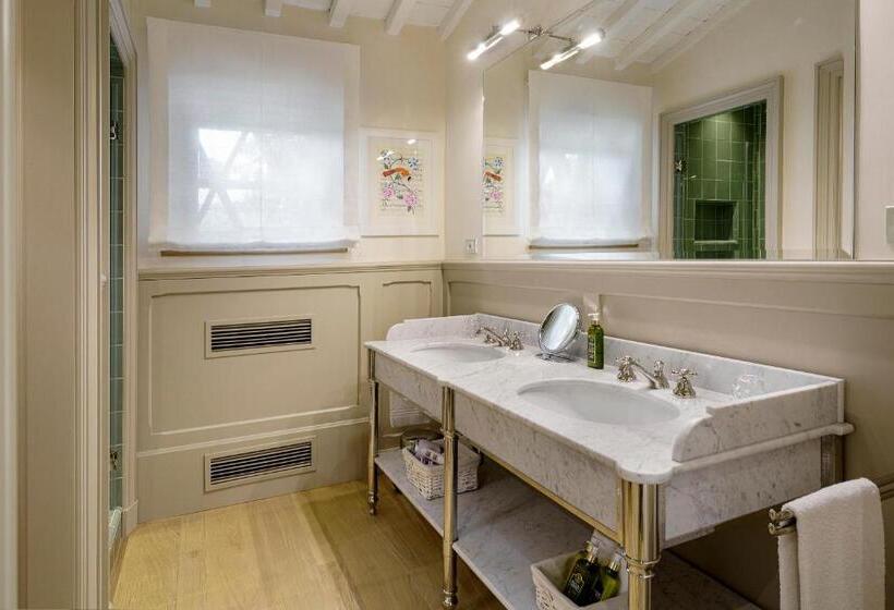 Junior Süit, La Pietra Del Cabreo