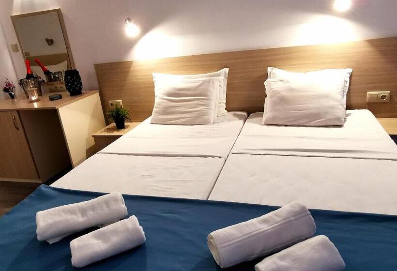 4인용 스탠다드 룸, Largo Beach