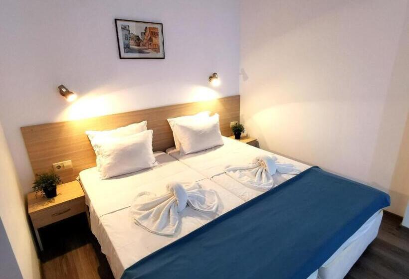 Triple Room Sea View, Largo Beach