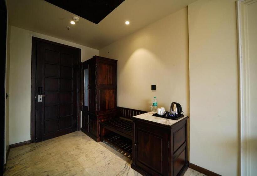 Номер Deluxe, Sahdev Bagh