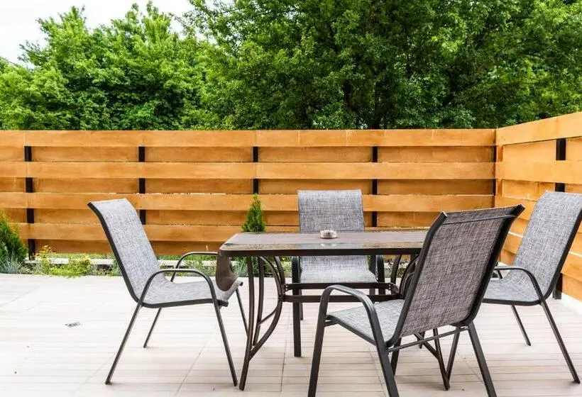 استودیو استاندارد با تخت کینگ, Villa Pino