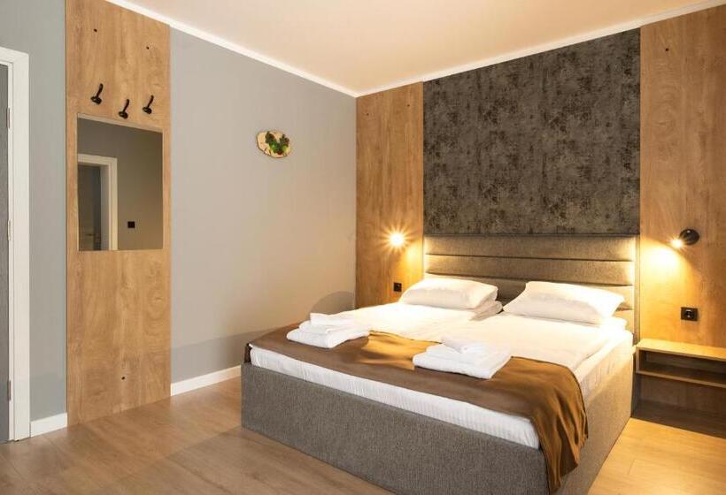 스탠다드 스튜디오 킹침대, Villa Pino