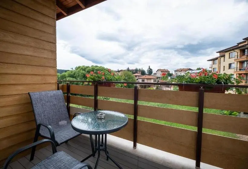 استودیو استاندارد با بالکن, Villa Pino