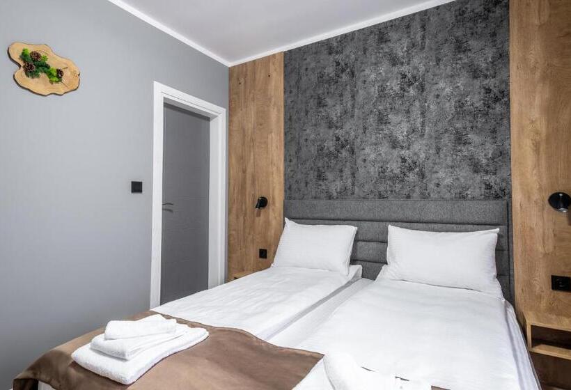 이코노미 룸, Villa Pino