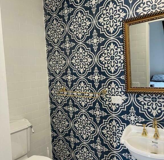 Семейный Номер, The Royal Mail Hotel Braidwood