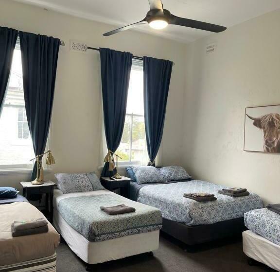 Семейный Номер, The Royal Mail Hotel Braidwood