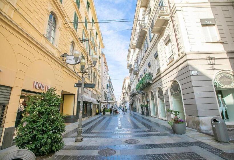 آپارتمان 1 خوابه, Seven Suites Apartments   Myplacesanremo