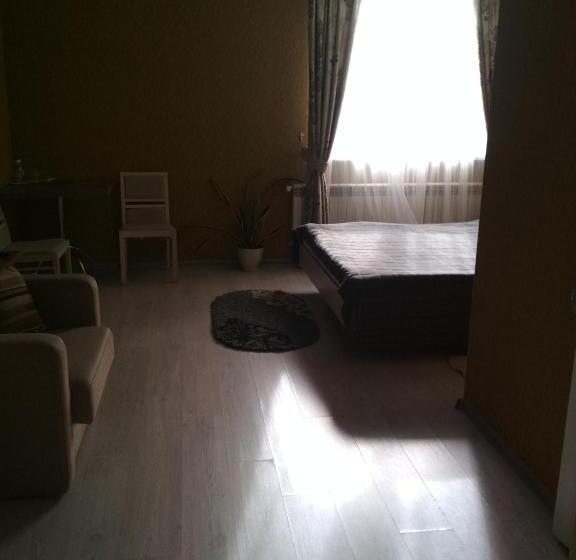 高级大房间, Dalos Plus