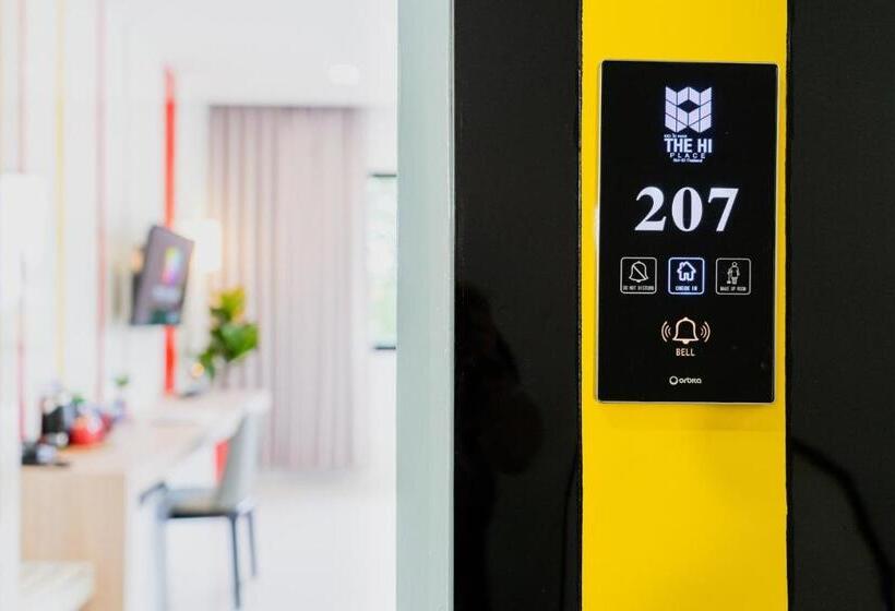 اتاق سوپریور, The Hi Place