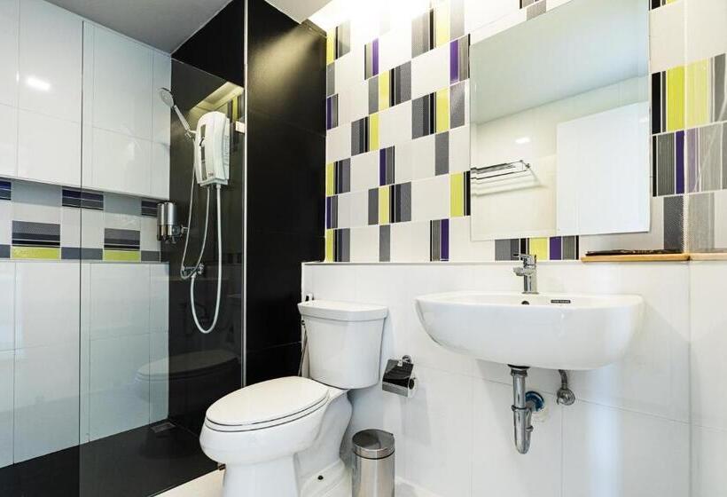 اتاق سوپریور, The Hi Place