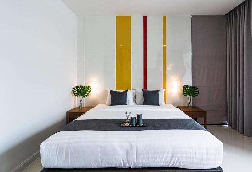 اتاق سوپریور, The Hi Place