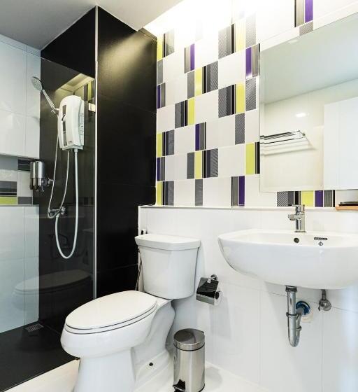 اتاق لوکس با تخت بزرگ, The Hi Place