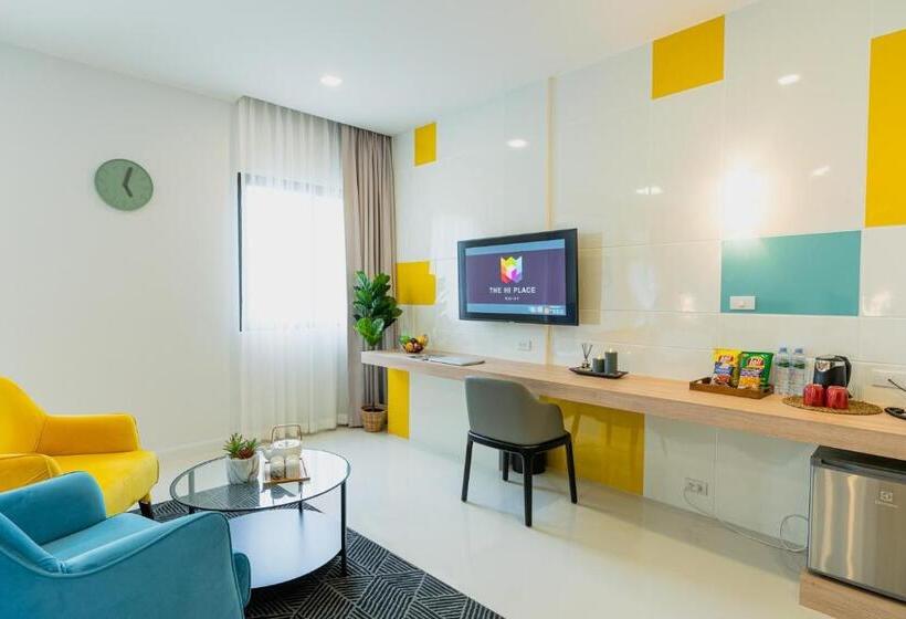 سوئیت با بالکن, The Hi Place