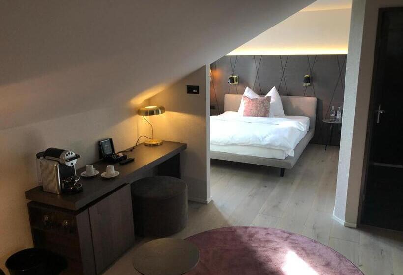 Полулюкс, Boutique Hotel Sonne Seuzach