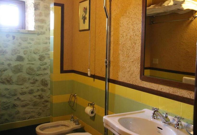 חדר סטנדרט לארבעה, Agriturismo Casale Montebello