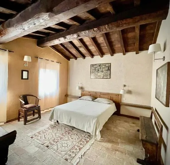デラックスルーム, Agriturismo Casale Montebello