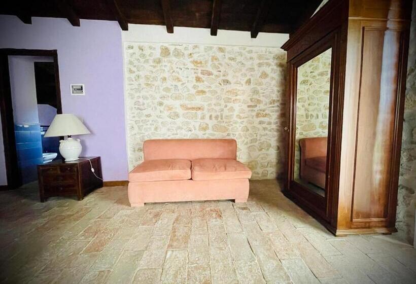 디럭스 룸, Agriturismo Casale Montebello