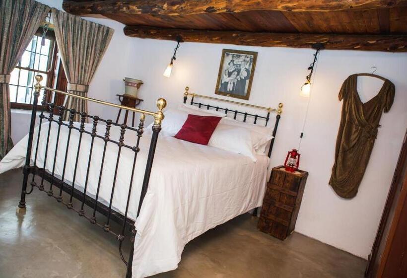 غرفة عائلية, Schaftplaas Cottages