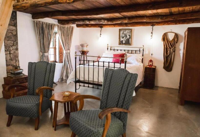 غرفة عائلية, Schaftplaas Cottages