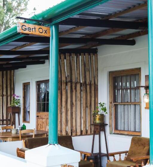 جناح عائلي, Schaftplaas Cottages