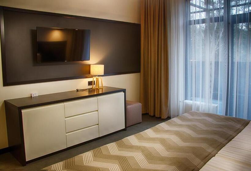 סוויטה משפחתית, Sobi