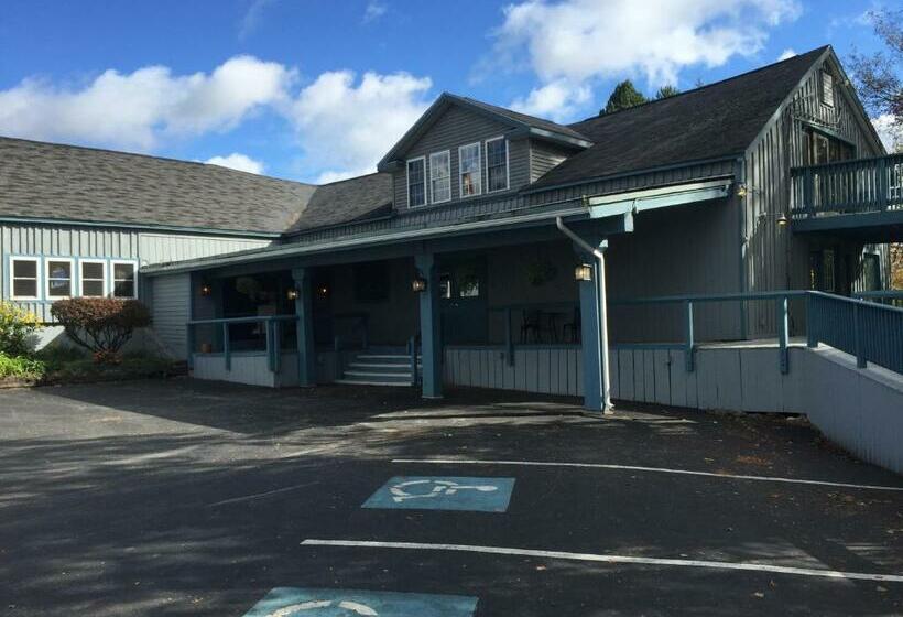 סטודיו דלוקס, The Eis House