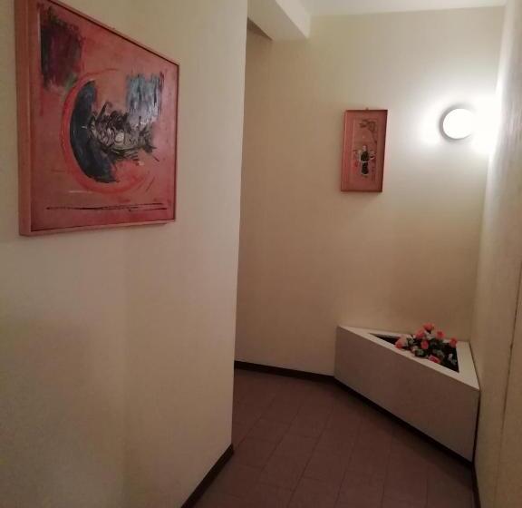 غرفة قياسية, Bar Nuovo Mondo