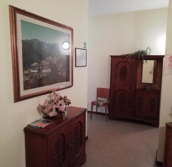 غرفة قياسية, Bar Nuovo Mondo