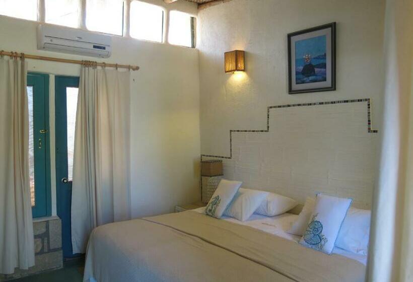 سوییت, La Posada De Los Tumpis