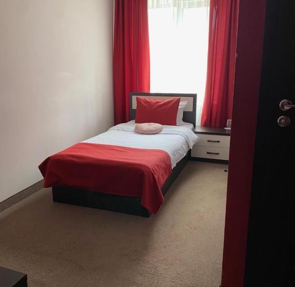 غرفة قياسية فردية, Amber Hotel & Cafe