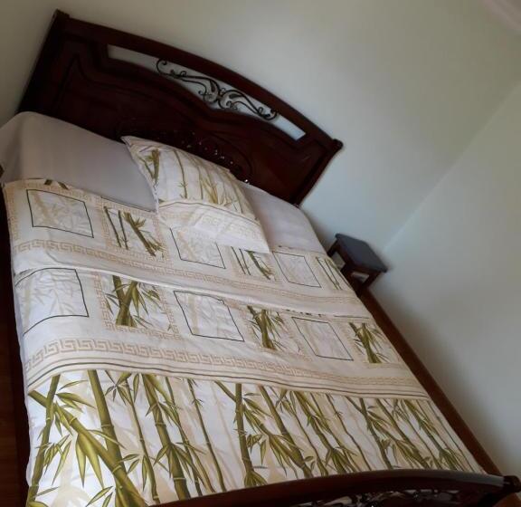 اتاق استاندارد با چشم‌انداز کوهستان, Green Dilijan B&b