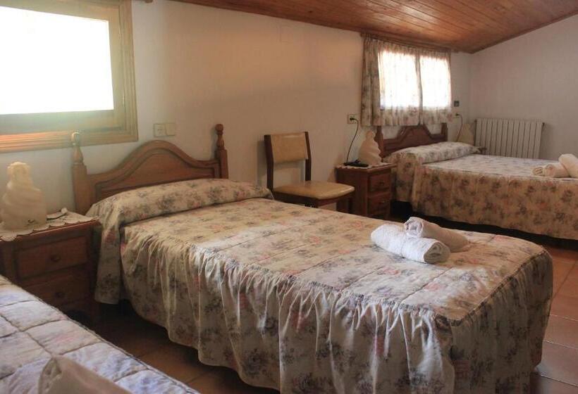 חדר סטנדרט לארבעה, Fonda Muntanya