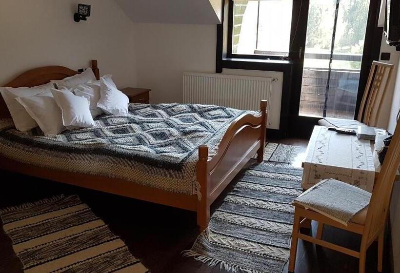 غرفة قياسية مطلة على الجبل, Pensiunea Maria Bucovina