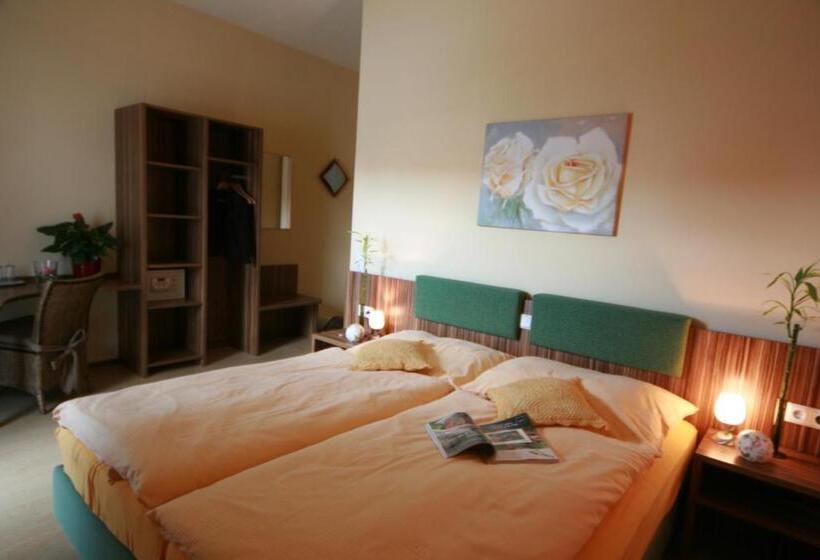 غرفة قياسية مزوَّدة بشُرفة, Rosenhotel   Serviced Apartments