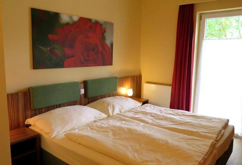 חדר סטנדרט עם מרפסת, Rosenhotel   Serviced Apartments