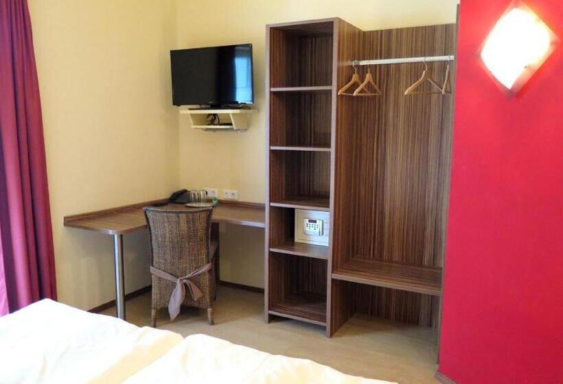 חדר סטנדרט עם מרפסת, Rosenhotel   Serviced Apartments