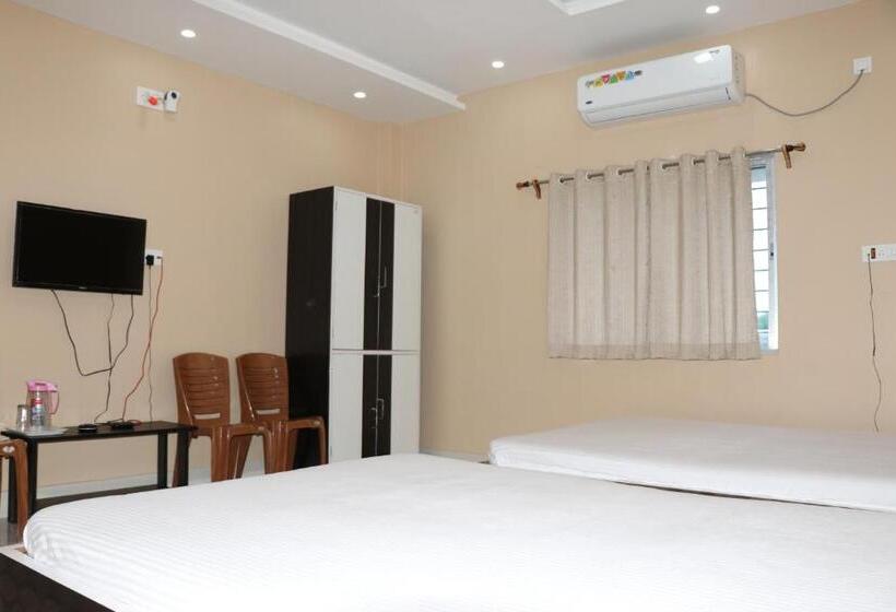 디럭스 4인 룸, Somani Inn