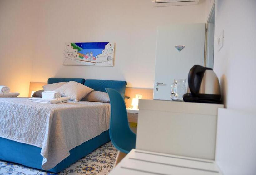 اتاق لوکس چهار تخته, Antica Residenza Amalfitana