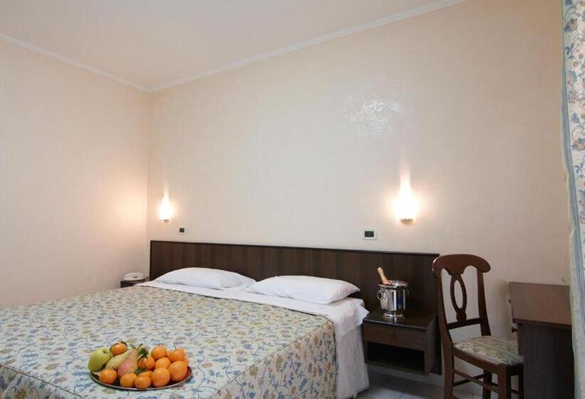 스탠다드 룸, Primula