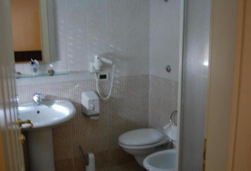 스탠다드 트리플 룸, Primula