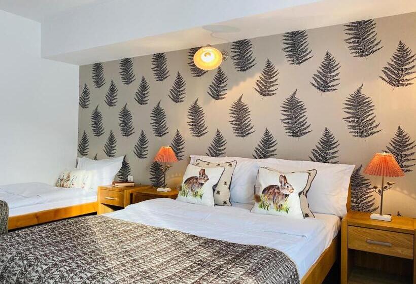 バルコニー付きスタンダードトリプルルーム, Pensiunea Doina Bucovinei