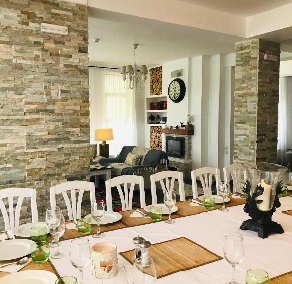 １ベッドルームハウス, Pensiunea Doina Bucovinei